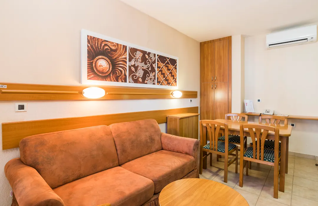 Apartments Stella Plava Laguna-1