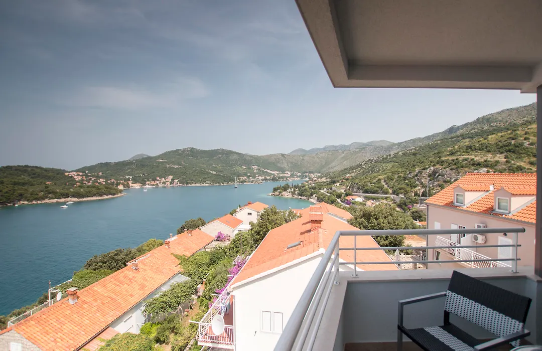 Villa Paradiso 2-1