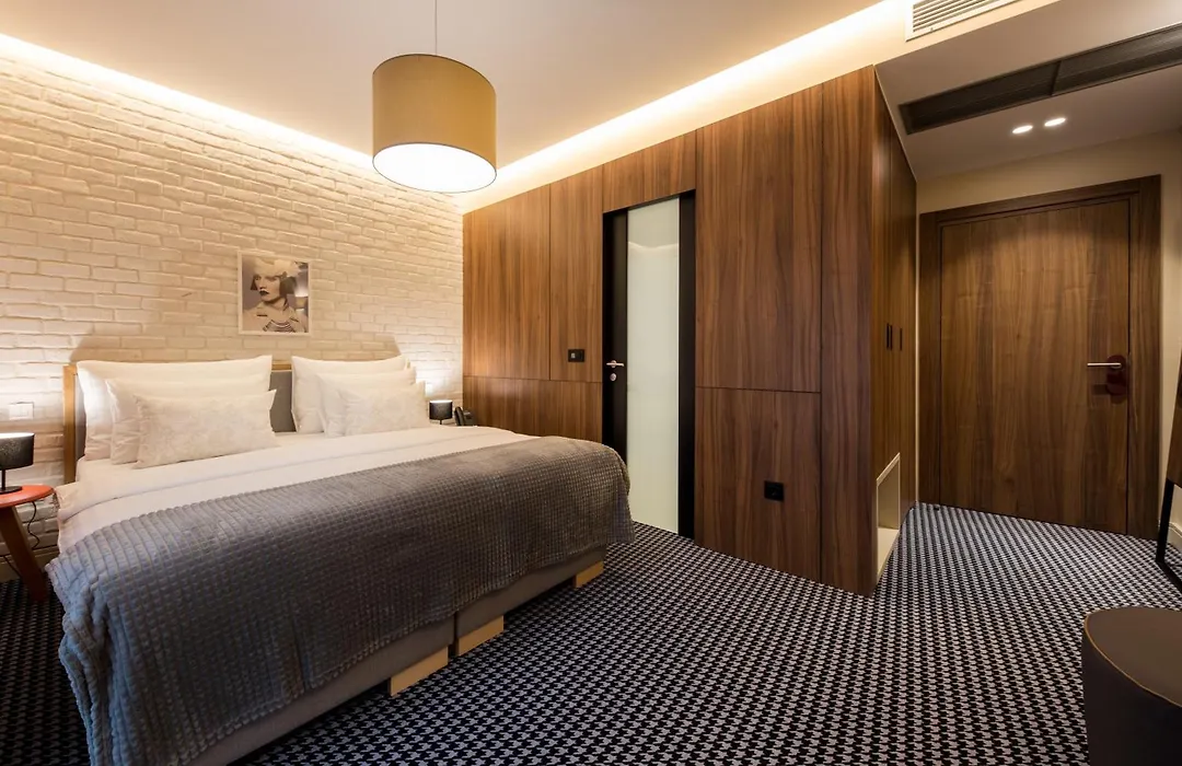 Livris Hotel-1