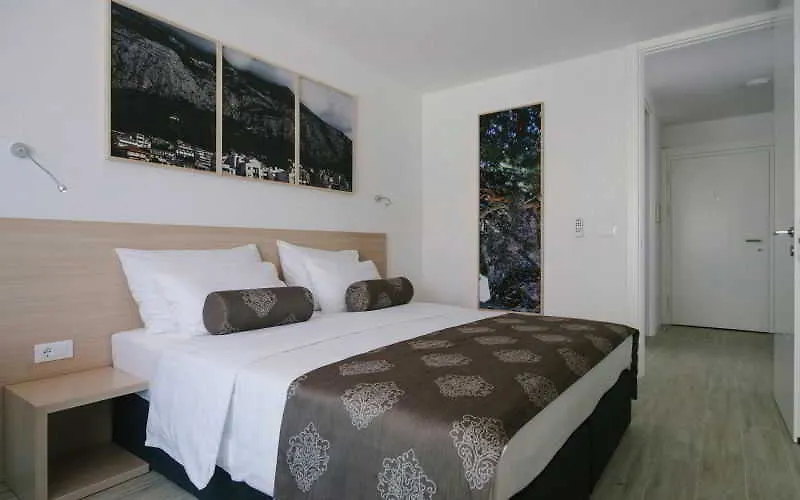 City Beach Apartment-1