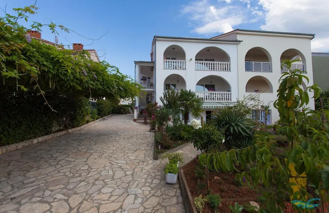Apartments Dali-1