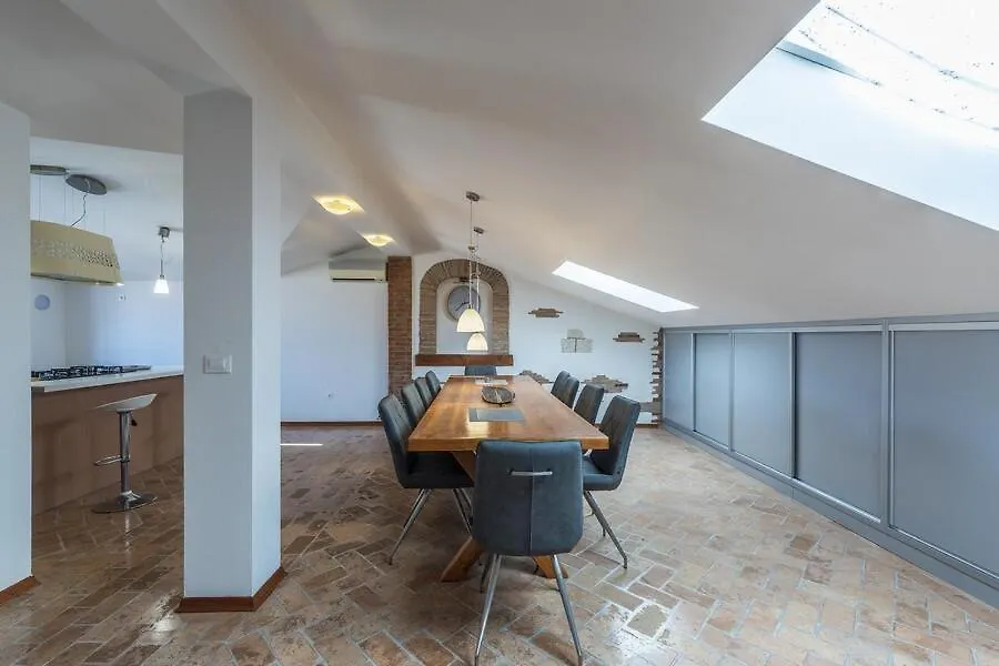 Penthouse Lorena-1