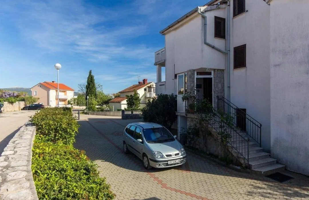 Apartments And Rooms With Parking Space Krk - 5294-1