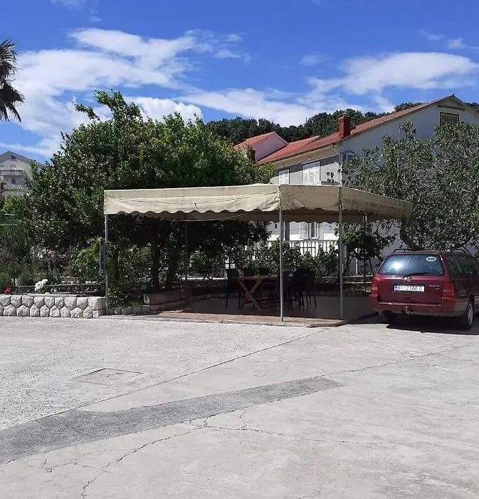 Apartments And Rooms By The Sea Kampor, Rab - 12473-1