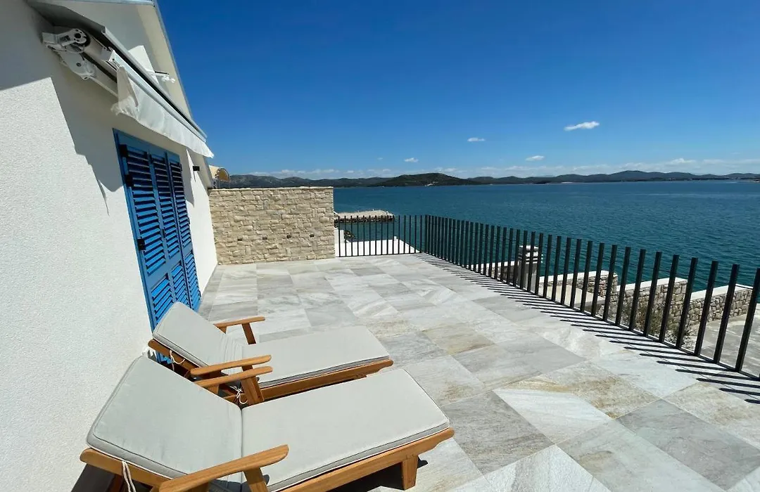 BEACHFRONT VILLA Murter-1