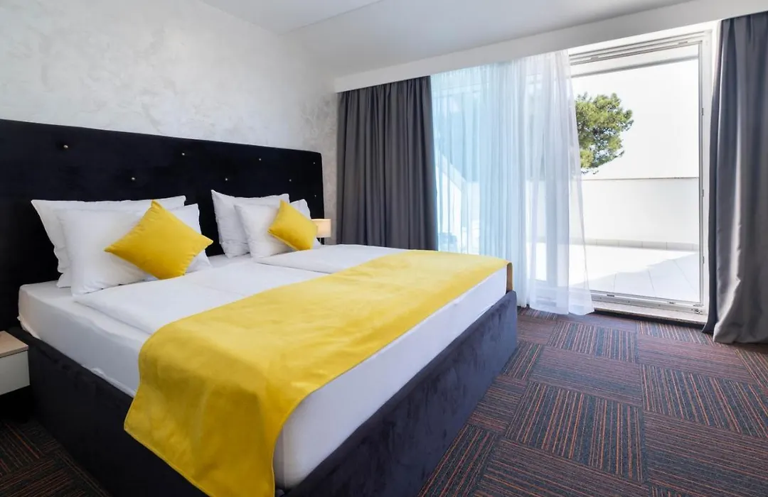 Hotel Bor-1