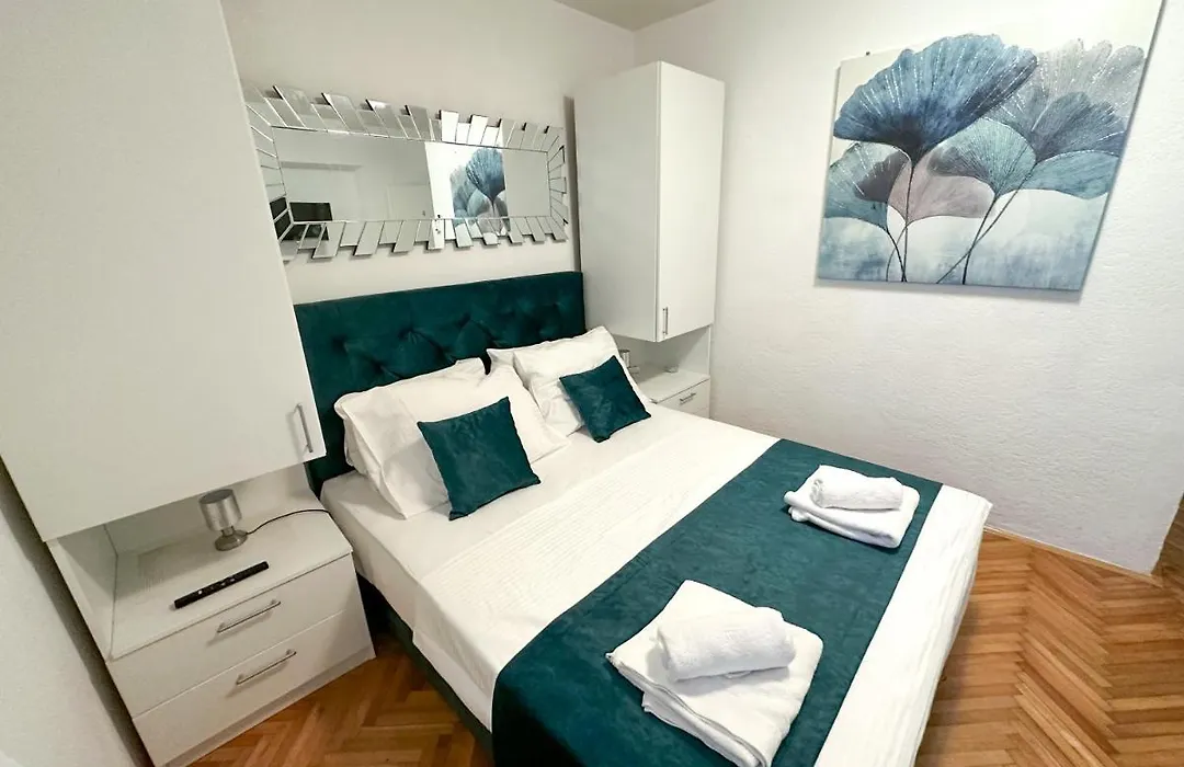 Apartmani Dasa Tucepi-1