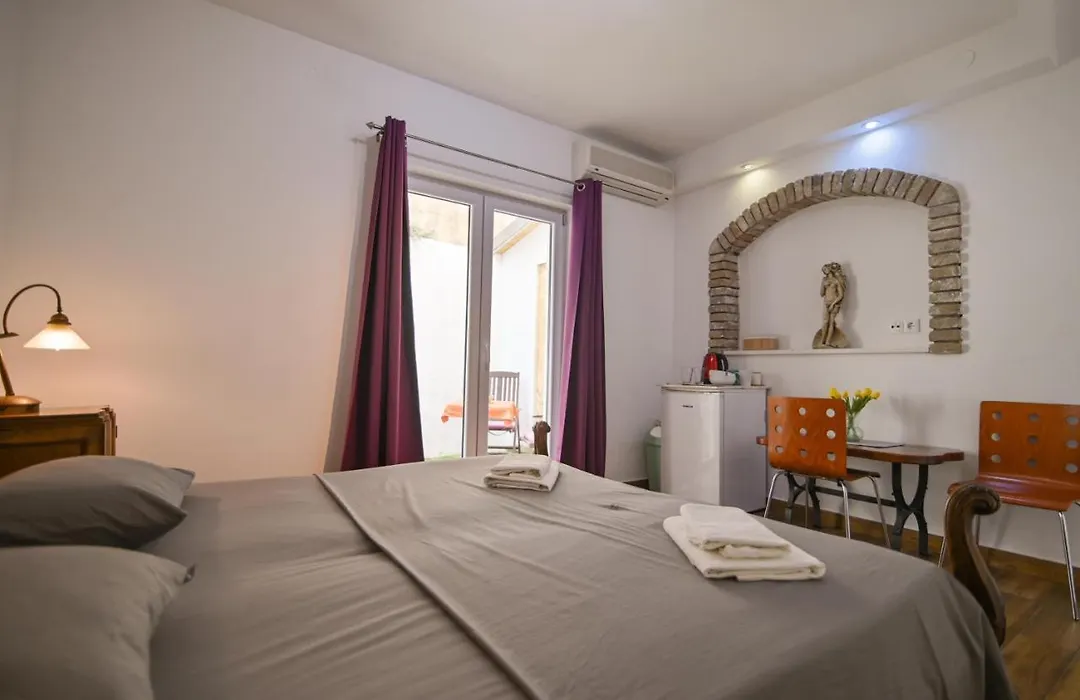 Guesthouse Kate-1