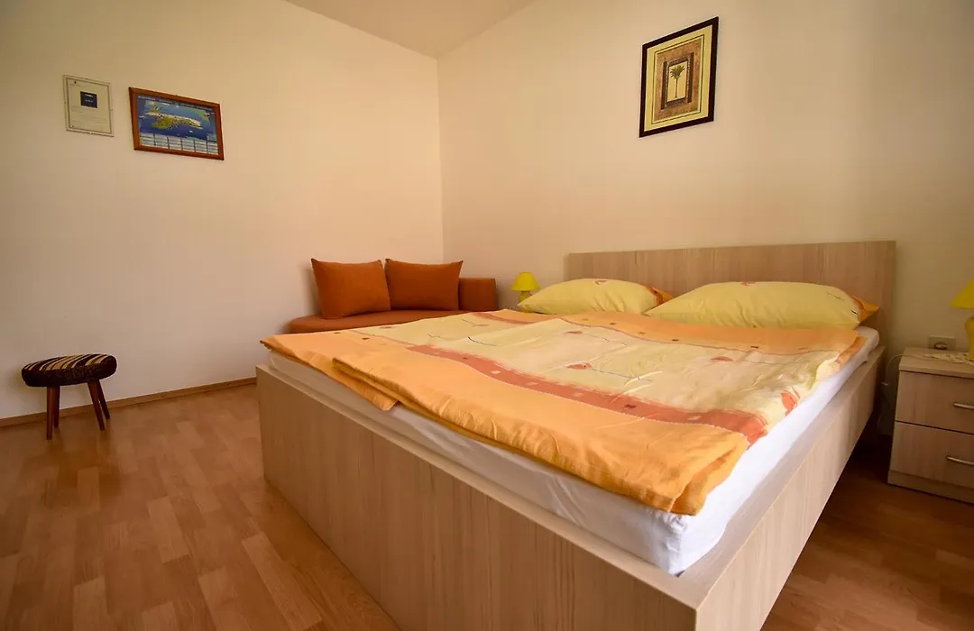 Rooms Andela-1