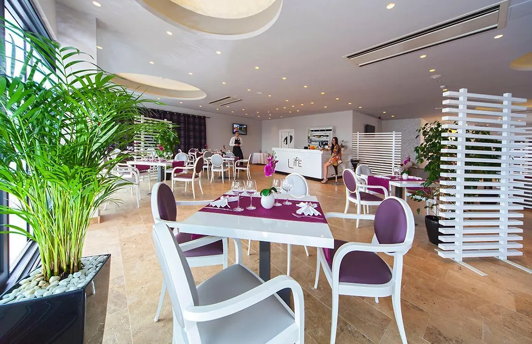 Boutique Hotel Life, Sea, Wellness & Spa-1