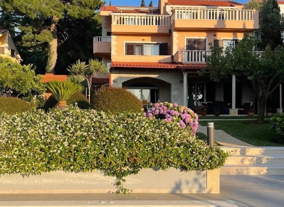 Villa Laperosa-1