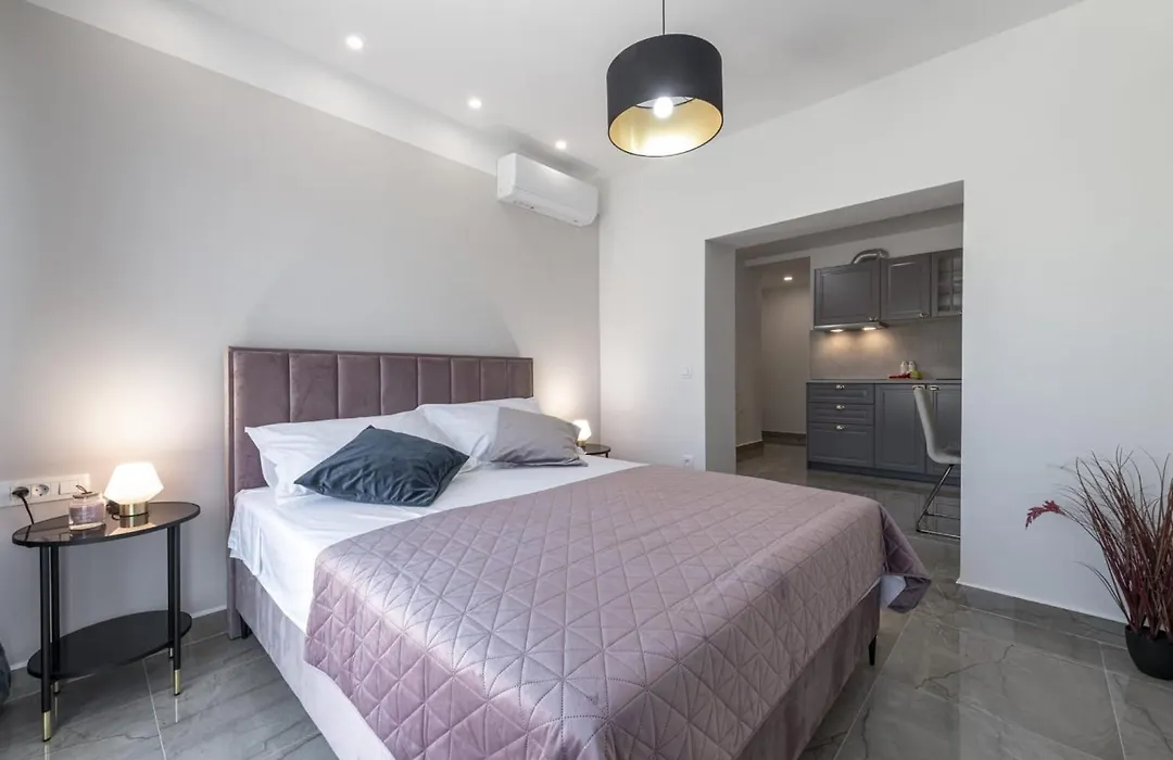 Apartment & Rooms Primi With Free Parking-1