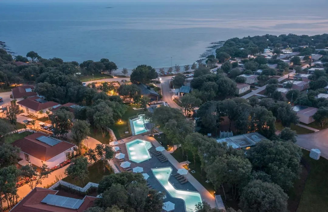 Luxury Glamping Beach Villas Porto Bus-1