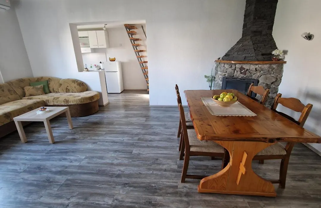 Apartman J&M-1