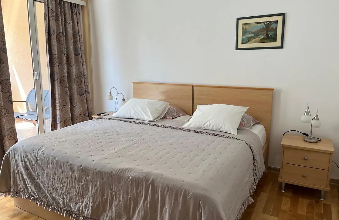 Room Novakovic-1