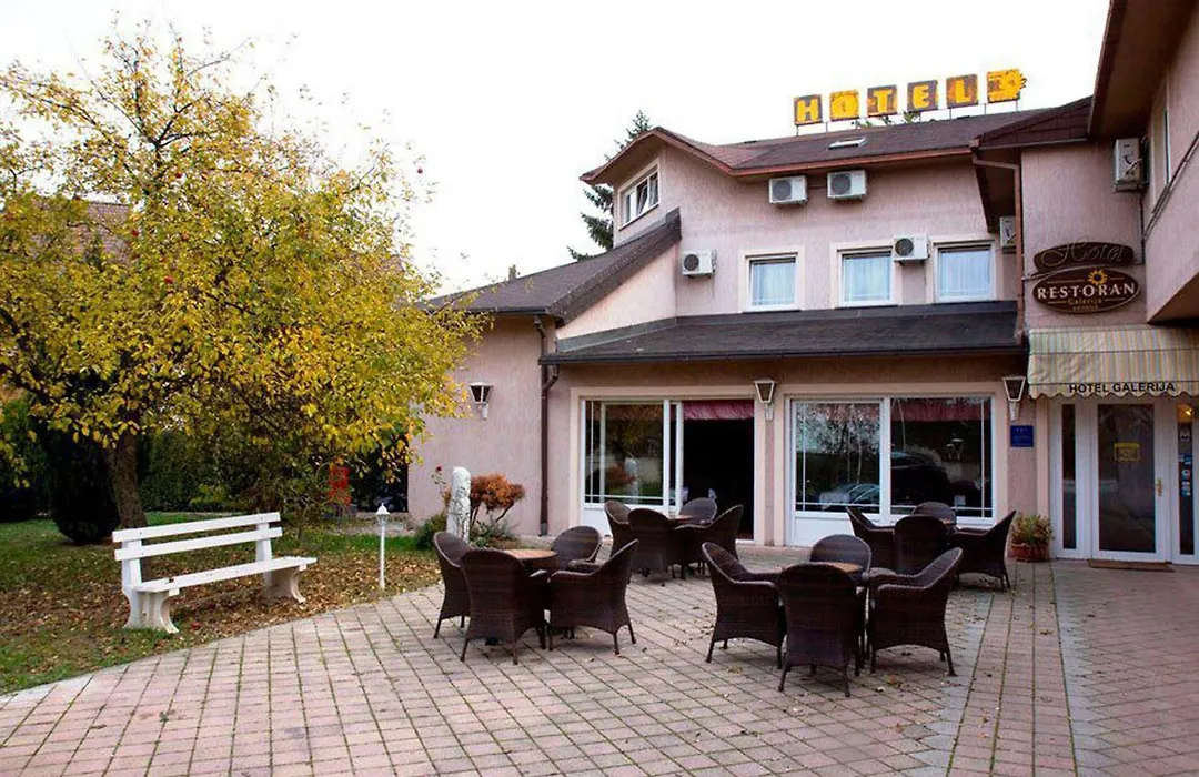 Hotel Galerija-1