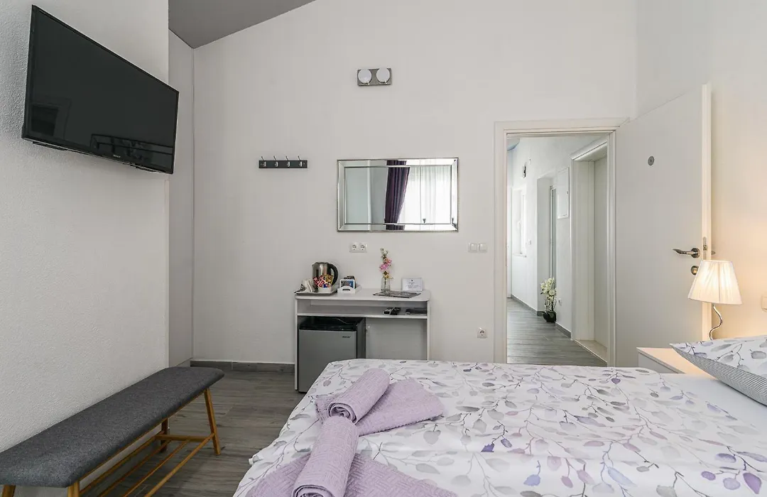 Rooms Anna-1