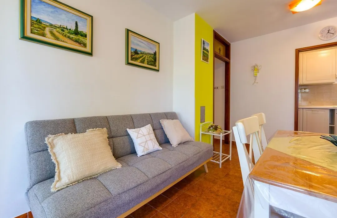 Apartments Matea, Mali Losinj-1