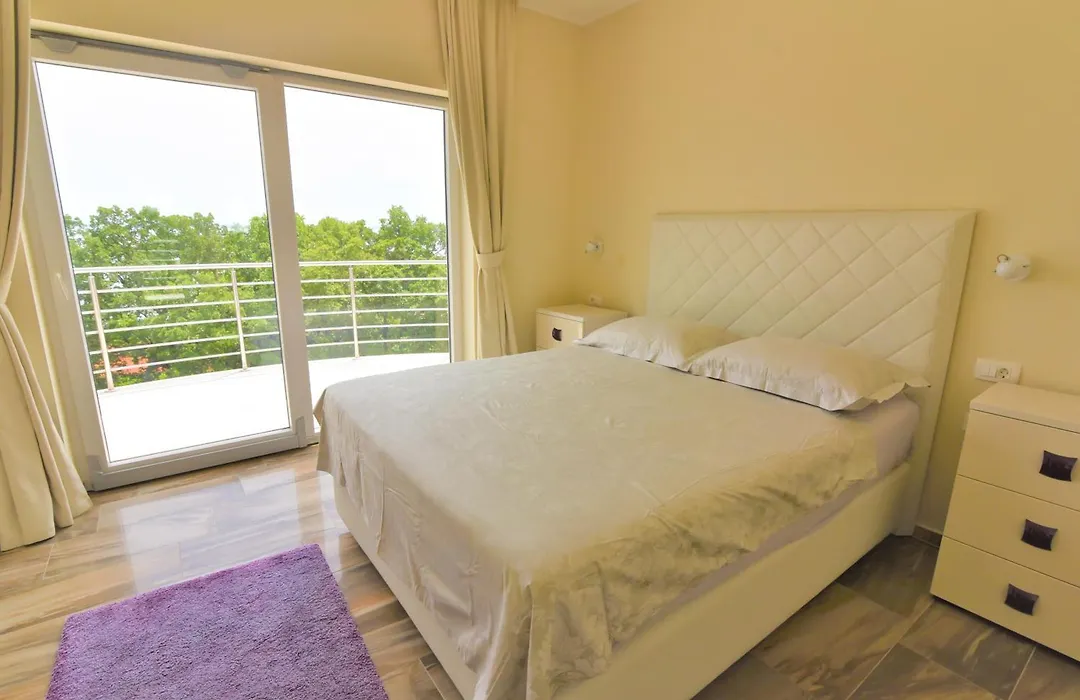 Guest House Manuela-1