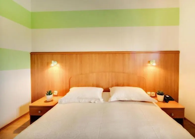Motel Interpetrol-1