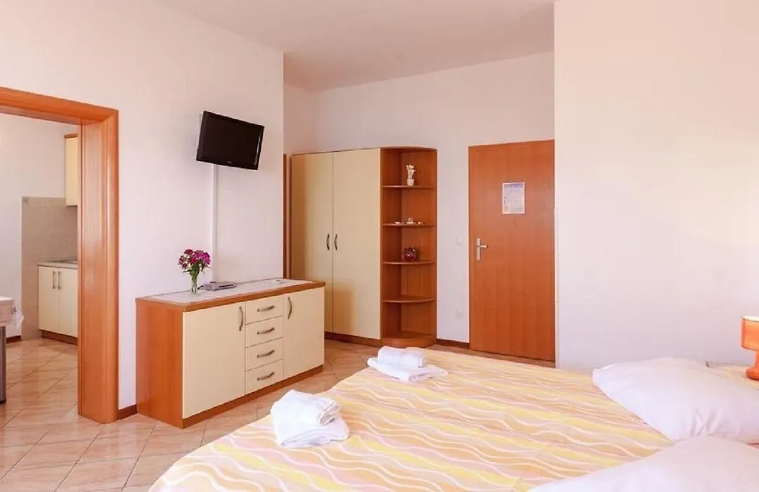 Apartments Davor-1
