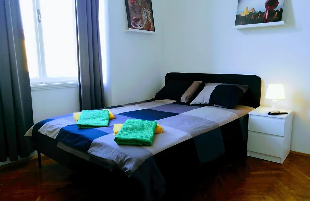 Pula Center Green Park Apartments And Rooms-1