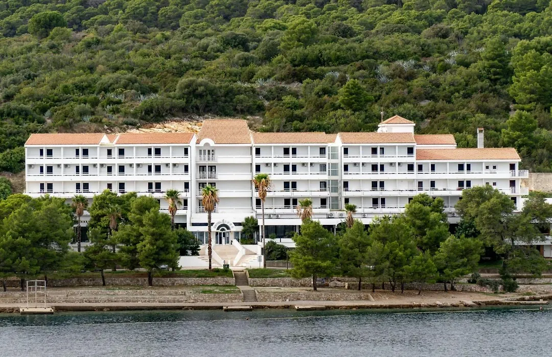 Hotel Issa-1