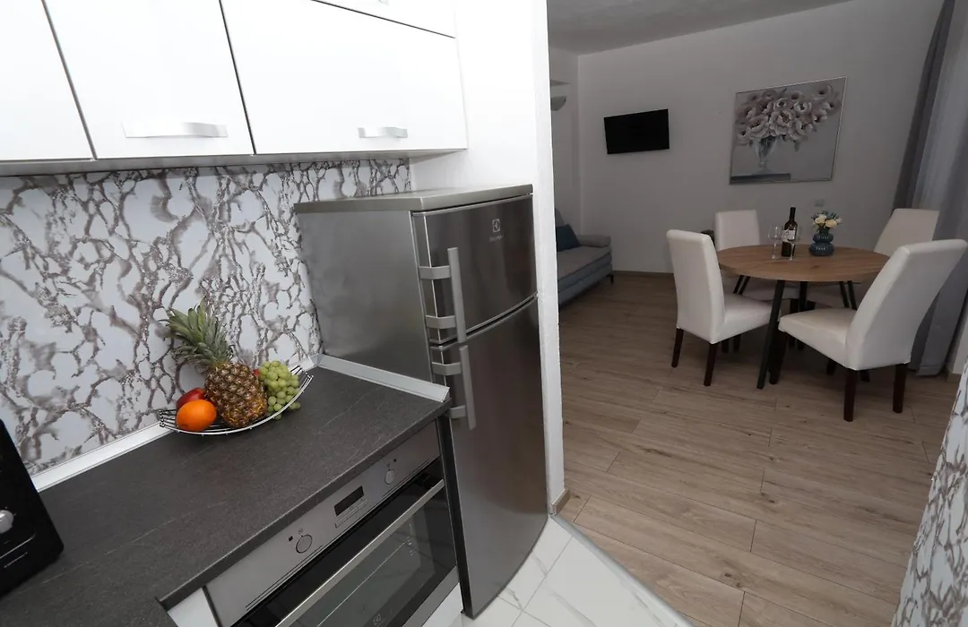 Mamma Mia Apartments-1