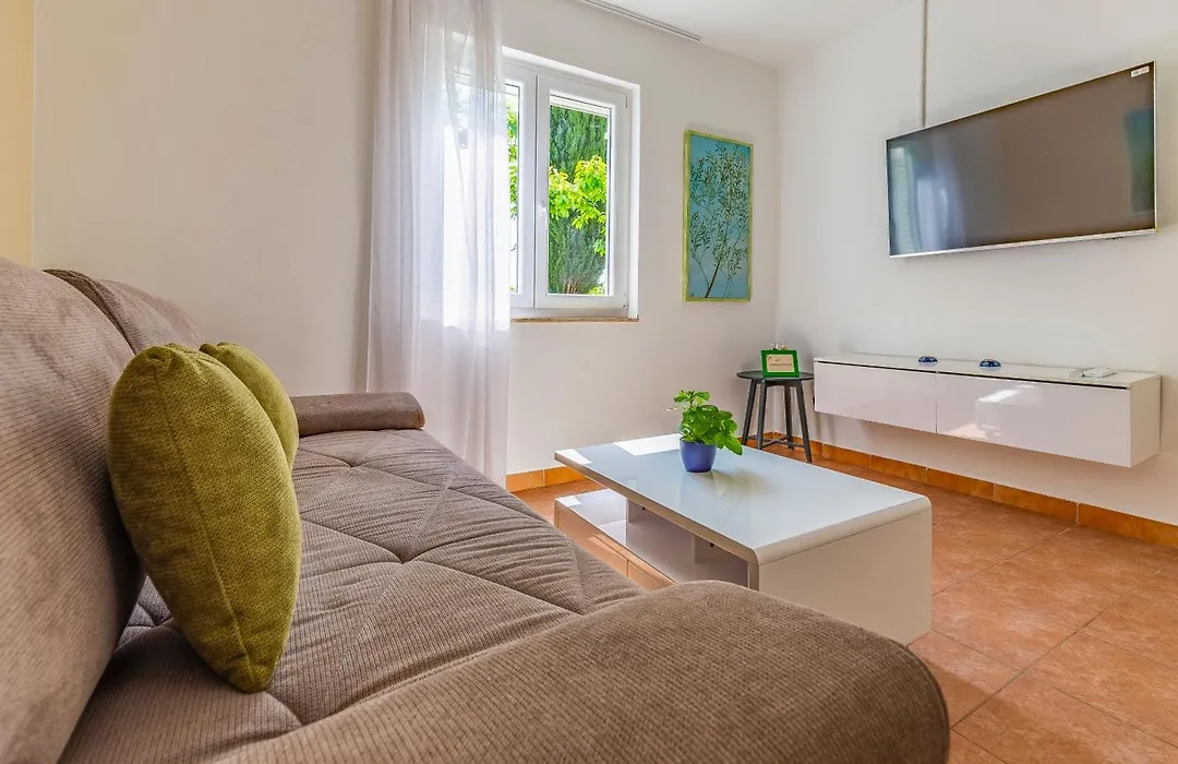 Apartments Pimpinella-1