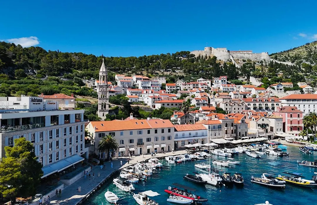 Hvar Riva Rooms-1