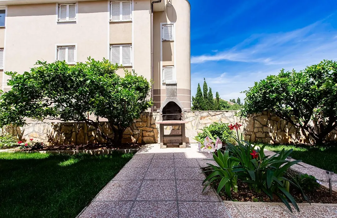 Apartments Cvito-1