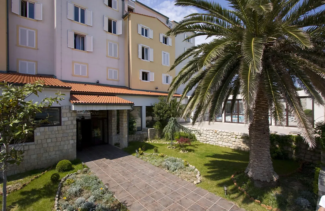 Hotel International-1
