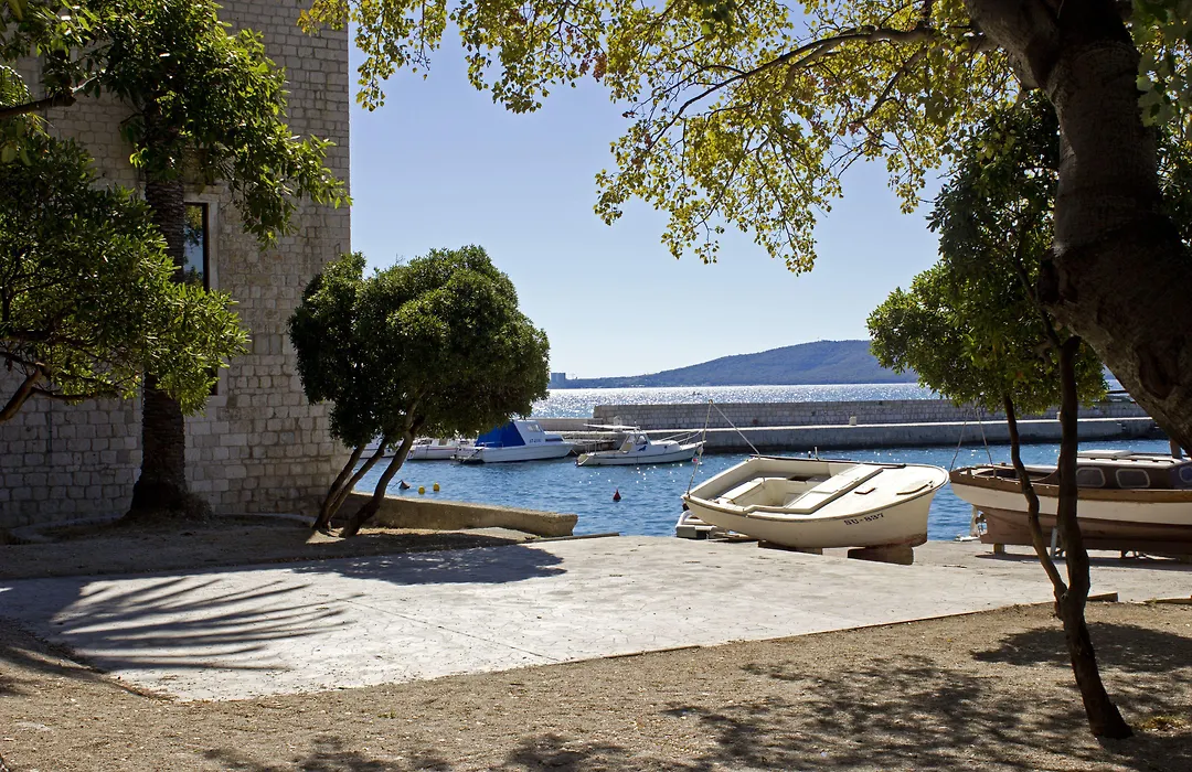 Hotel Riva Kastela With Swimming Pool-1