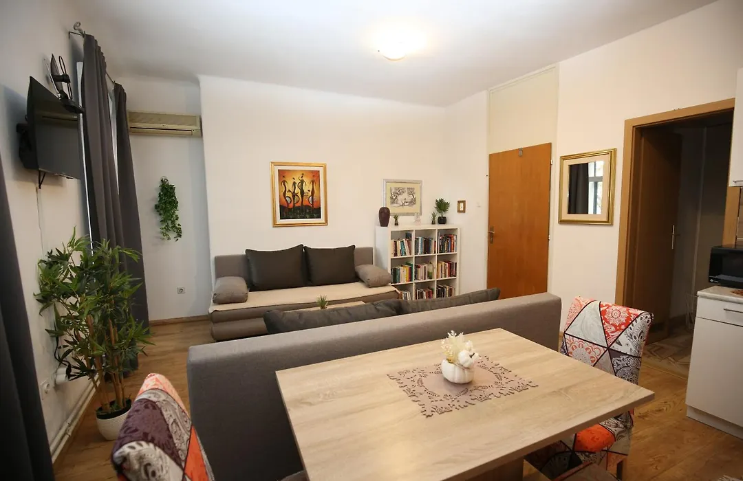 Odeon Apartment And Rooms-1