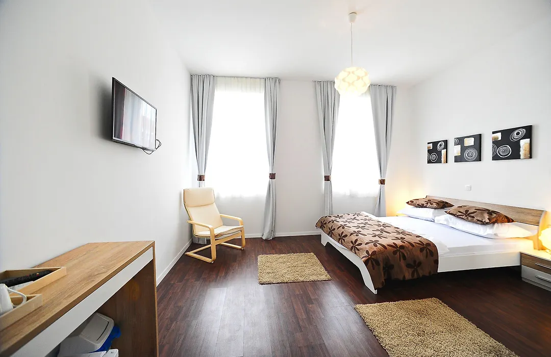 Valenti Rooms-1