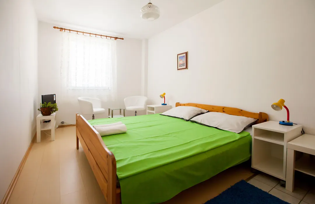 Friendly People'S Guest House-1
