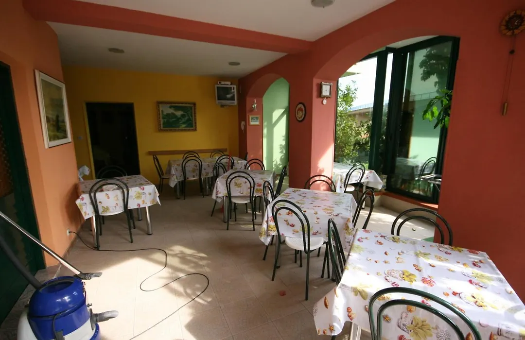 Apartments And Rooms With Parking Space Podgora, Makarska - 6706-1