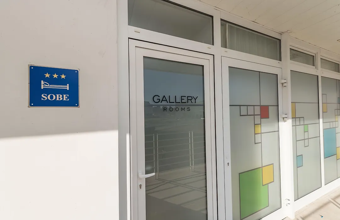 Gallery Rooms With Parking-1