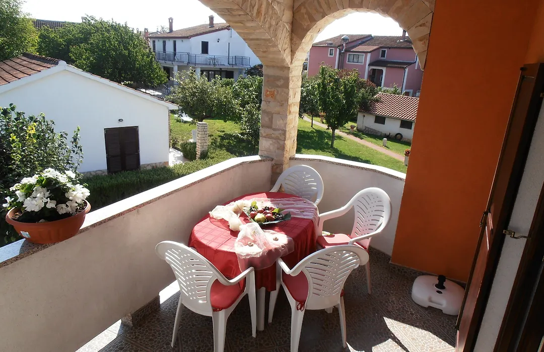 Villa Linet Garden-1