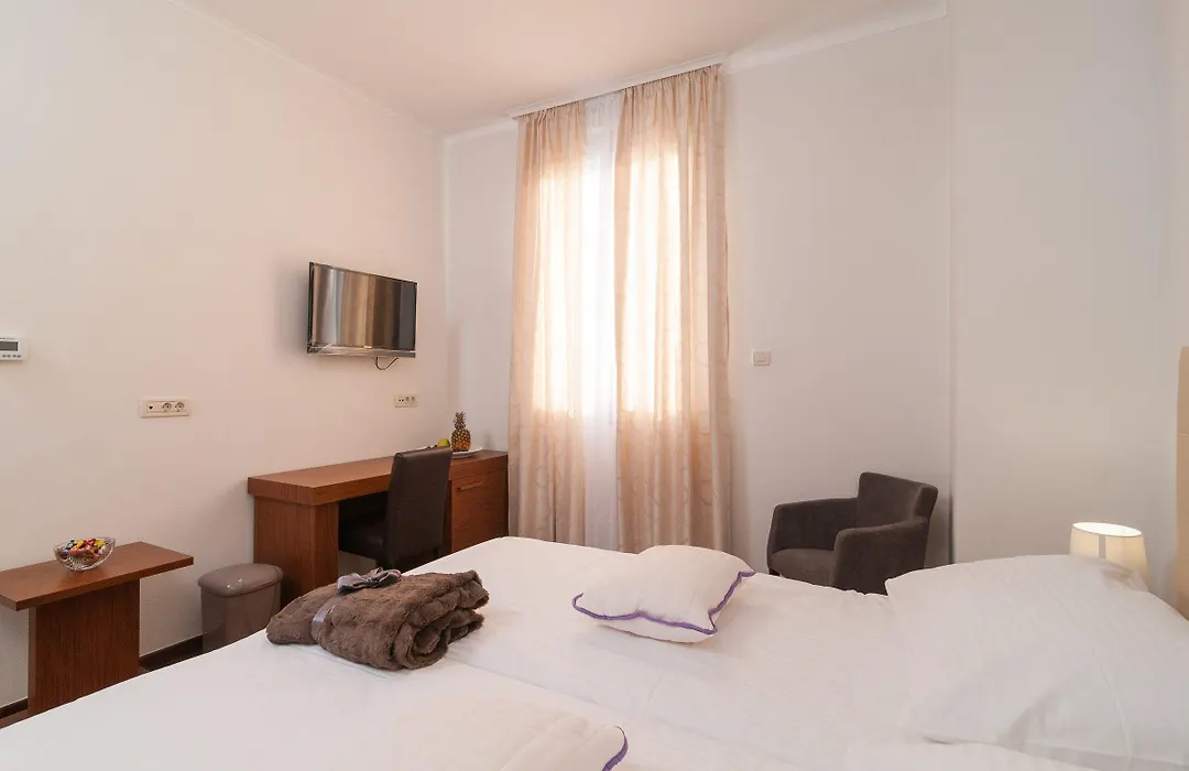 Luxury Rooms Near The Beach-1