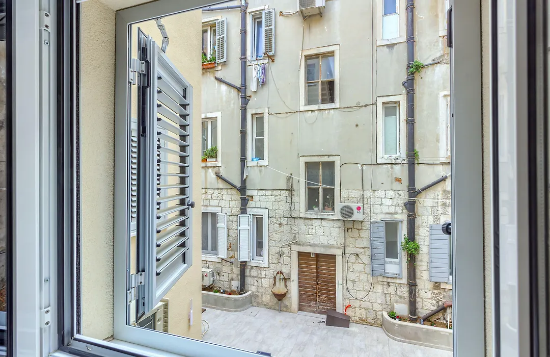 Irini Luxury Rooms-1