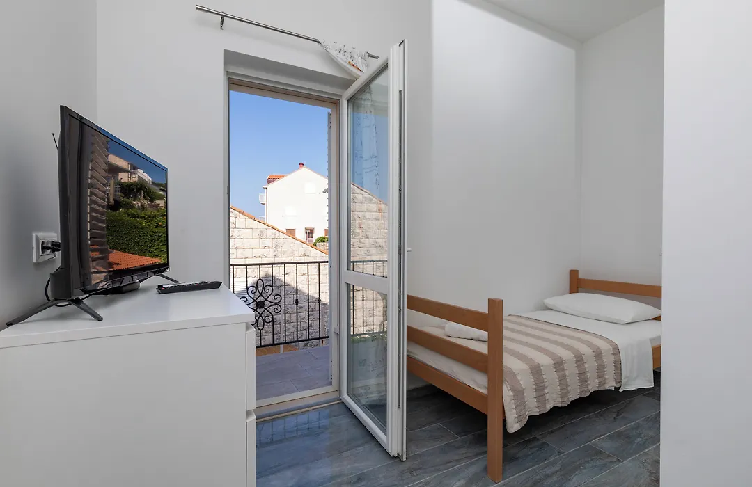 Begovic Guest House-1