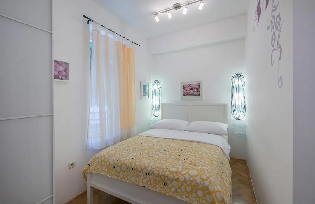 Kredo B&B-1