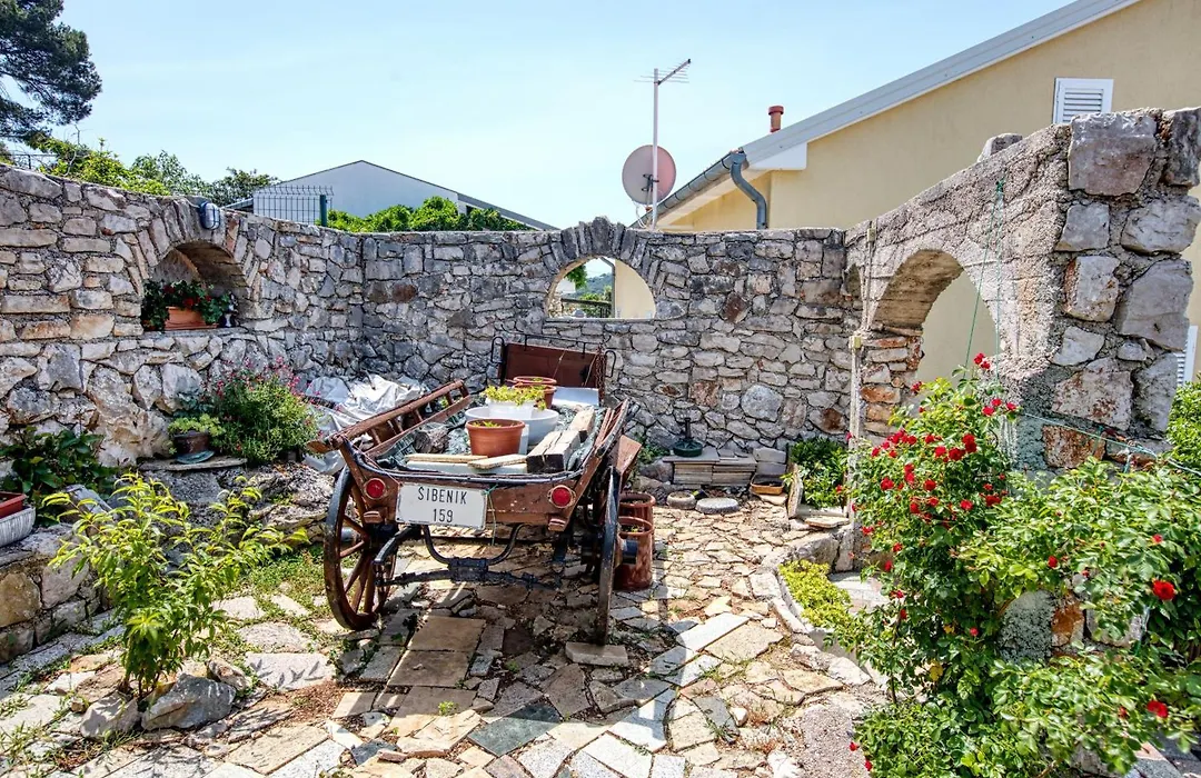 Apartments And Rooms By The Sea Tisno - Murter - 5128-1