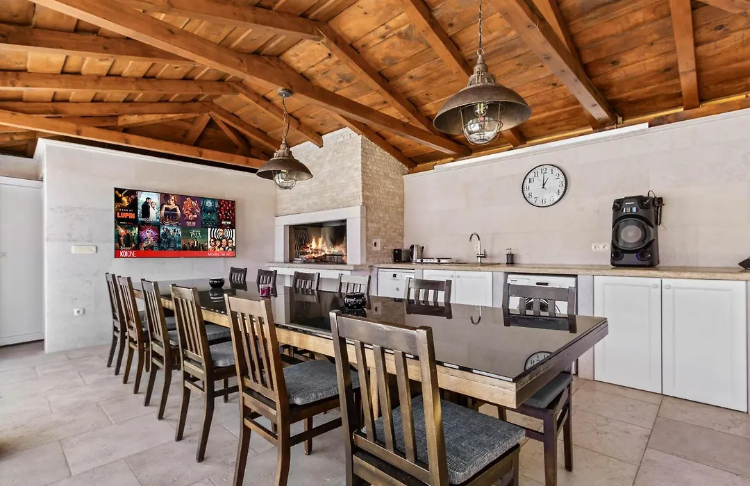 Villa Anela-1