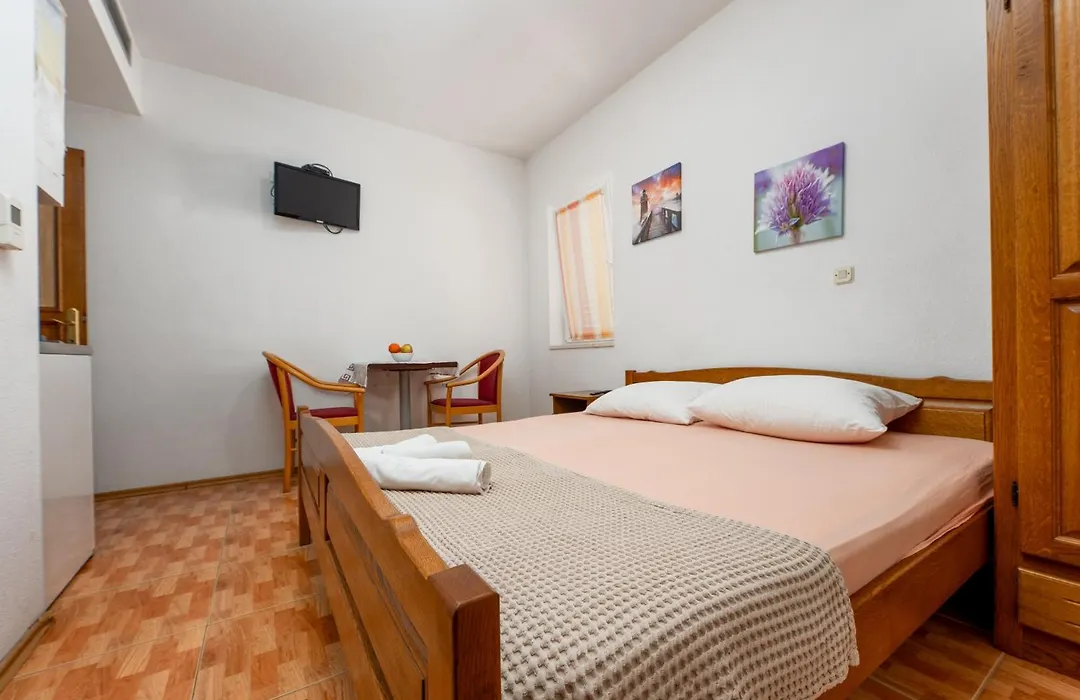 Apartmani Roso Marica-1