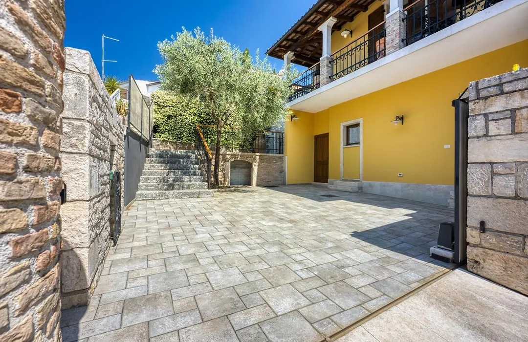 Casa Degli Artisti-1