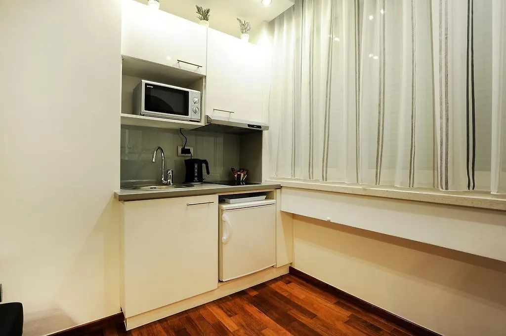 Main Street Studio And Rooms-1