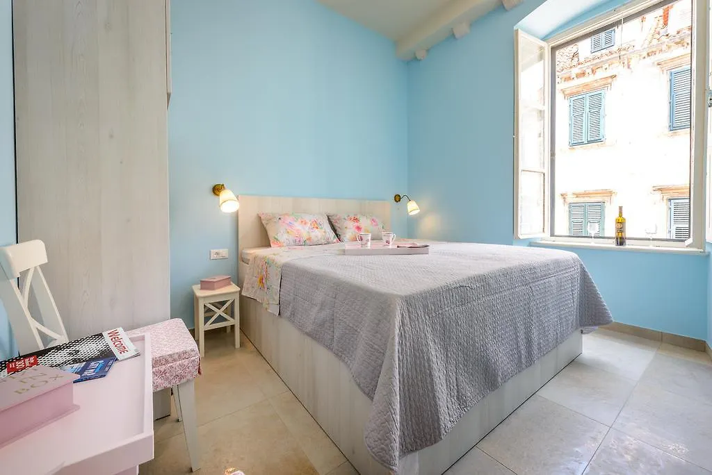 Stradun View En Suite Rooms & Studio-1