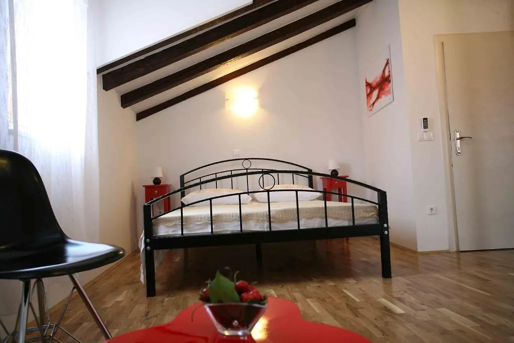 Rooms Beljan - Trogir Old Town-1